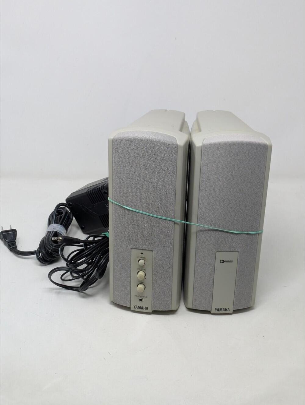 Yamaha YST-M15 Powered Multimedia Speakers Active Servo Tech + Power Adapter